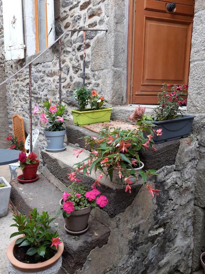 Apartamento Le Refuge Des Alpes Mancelles Fresnay-sur-Sarthe Exterior foto